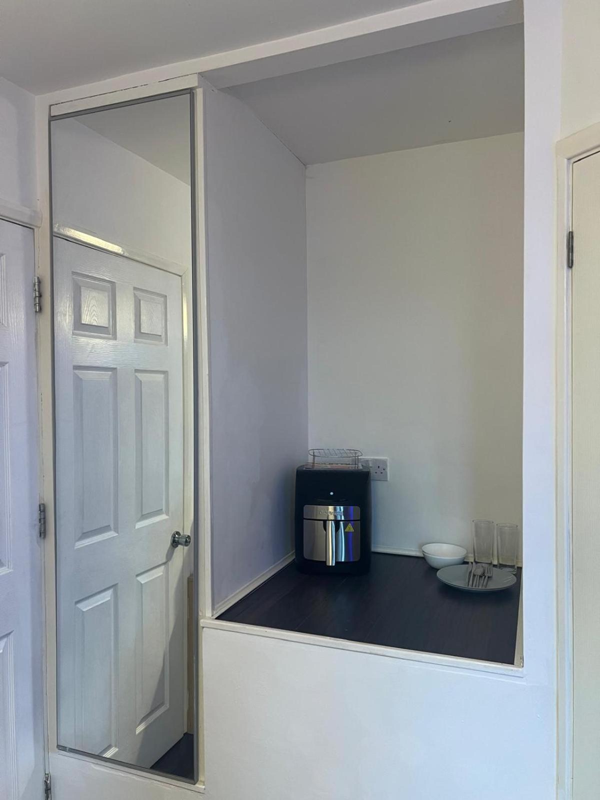 Deluxe Ensuite Double Room With Ensuite Coventry Exterior photo